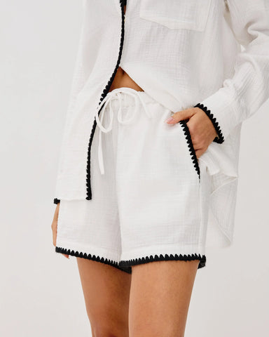 ZUMA SHORT WHITE BLANKET STITCH