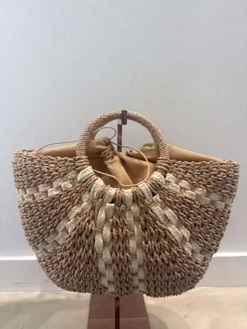 BEACH TOTE