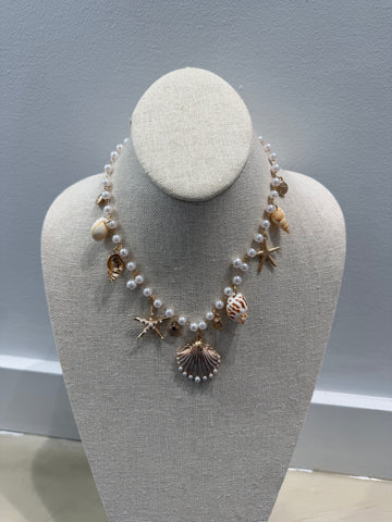 SEASIDE CHARM NECKLACE